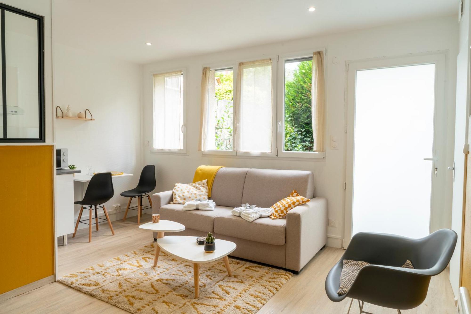 Stockholm- Studio Serenite Avec Jardin Charleville-Mezieres Exterior photo